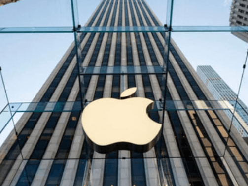 Apple-store-workers-vote-to-form-their-first-US-union (2) (1)