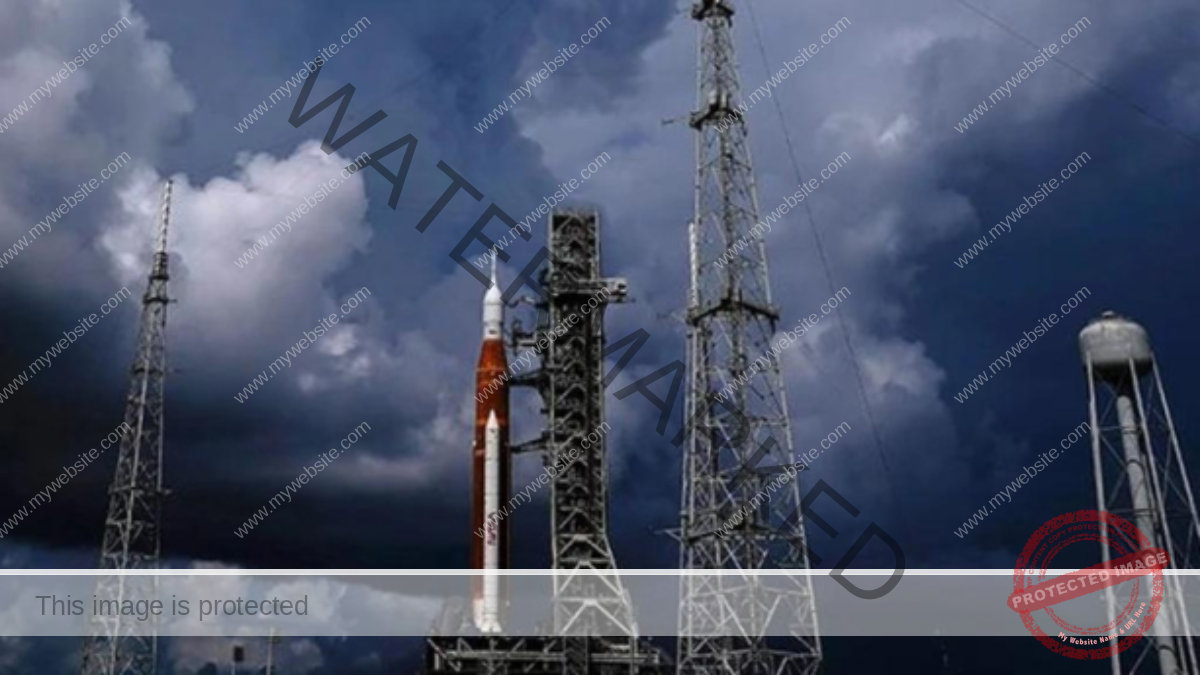 Nasa scraps Tuesday Moon launch due to storm