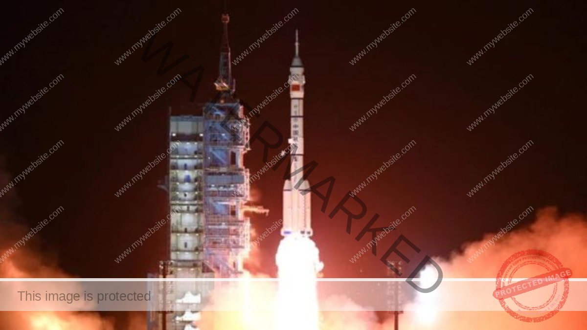 Astronauts from China reach the Tiangong space station